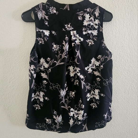 Rachel Roy V-neck Floral Print Blouse - Picture 2 of 4